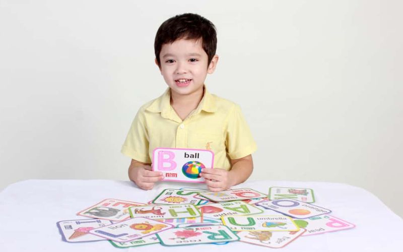 ghi nhớ từ vựng với thẻ flashcard