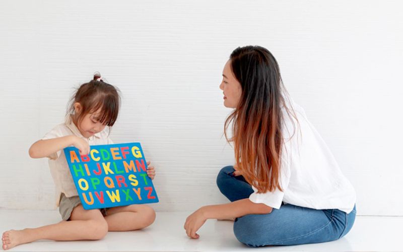 một số lưu ý khi dạy con học tiếng Anh tại nhà