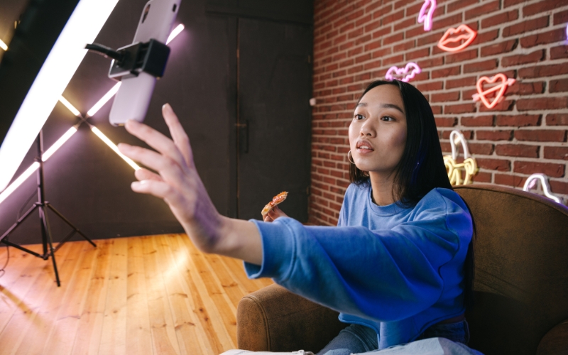 Phân tích dữ liệu và điều chỉnh chiến lược nội dung