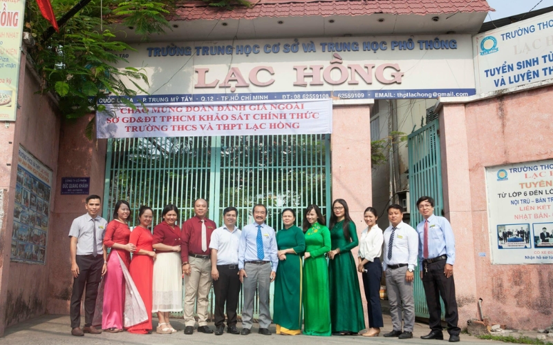 Trường THCS & THPT Lạc Hồng